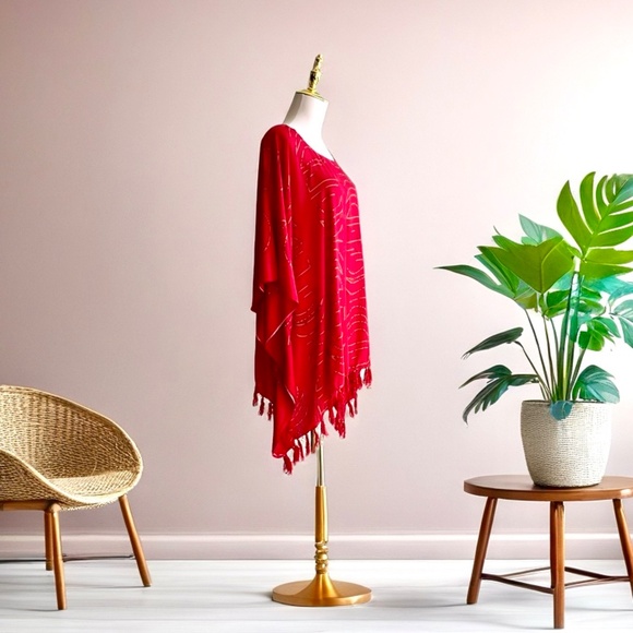 0097/ Bright Red Moon Chase Pattern Poncho - Picture 10 of 10